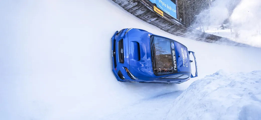 Una Subaru WRX STI sulla pista da bob [Video]