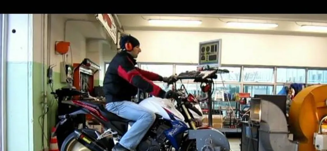10 scarichi per la Honda CB1000R 2011