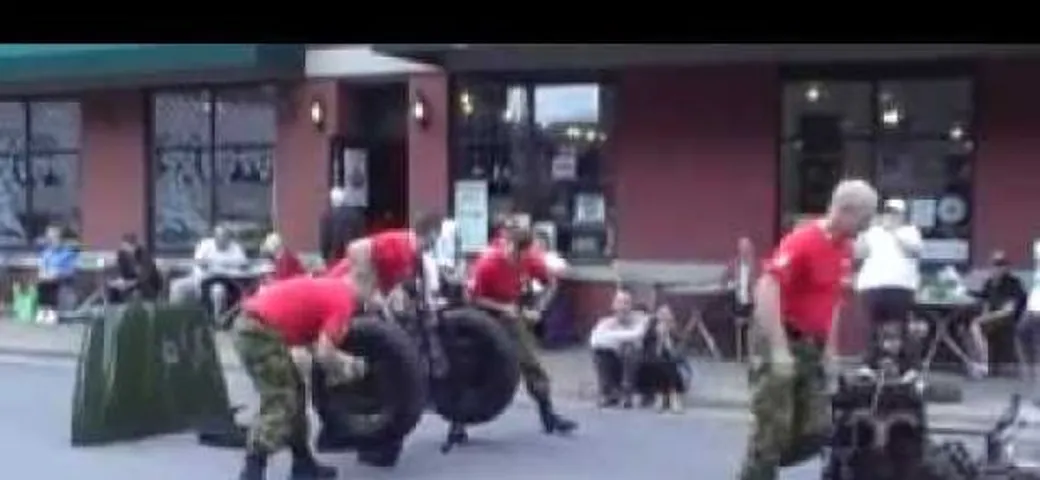 Video: come smontare e rimontare una Willys in meno di quattro minuti