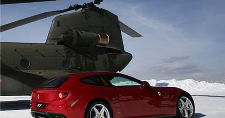 Quando Ferrari portò la FF sulle Dolomiti con un elicottero Chinook dell'Esercito