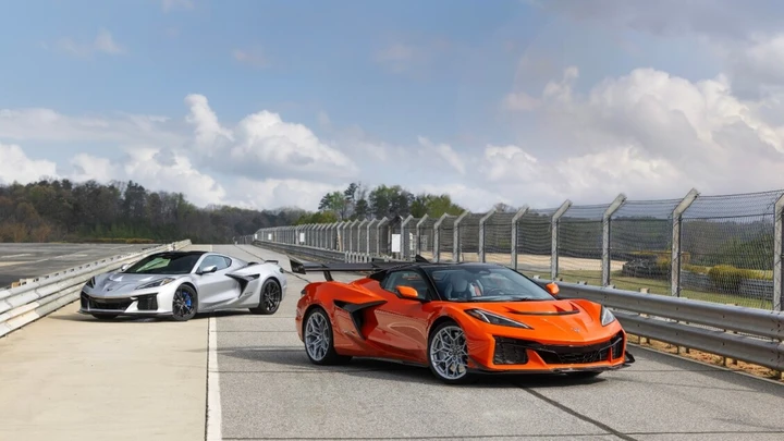 Chevrolet Corvette ZR1X, alza l'asticella con 1267 CV