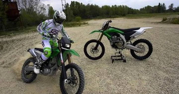 Motociclismo in sella alla Benelli BX off-road