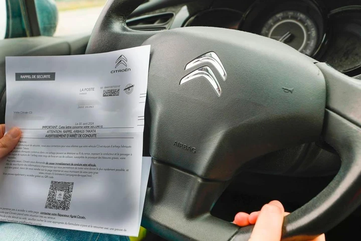 Psa Group condannata, ritardi nella sostituzione degli airbag Takata