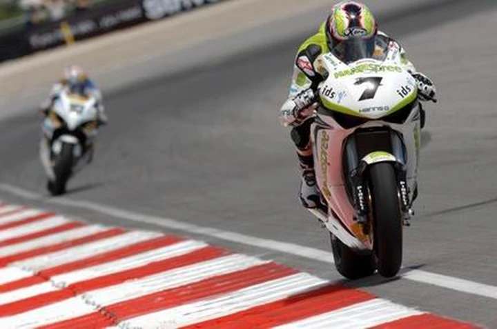 Superbike USA gara1: Bayliss cade, Checa trionfa