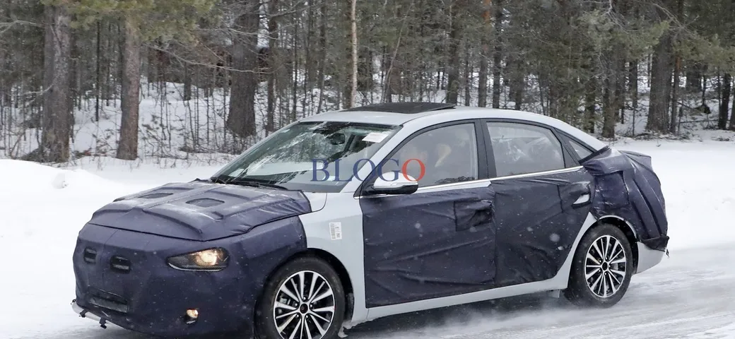 Una misteriosa berlina Kia-Hyundai avvistata in Svezia