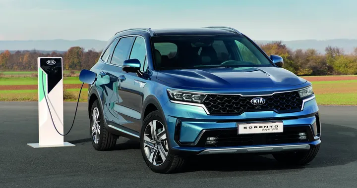 Kia Sorento Plug-in Hybrid 2021: primo contatto, prezzi, allestimenti, autonomia
