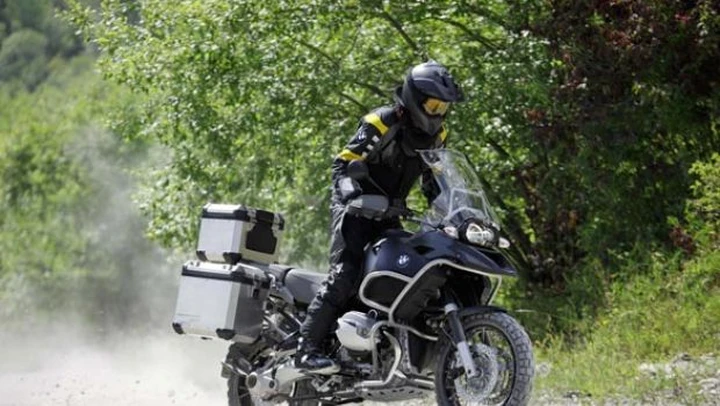 Mercato, classifiche Top 100 di Maggio. Imprendibile BMW R 1200 GS, testa a testa Beverly 300 e SH300i