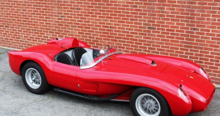 Ferrari 250 Testa Rossa: la replica da mezzo milione di dollari