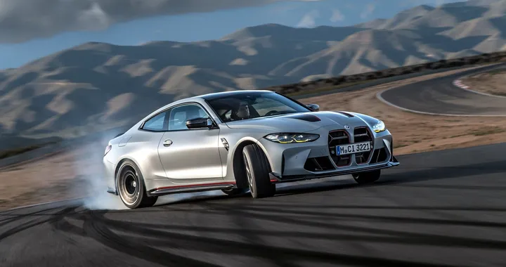 Nuova BMW M4 CSL 2022: debutta la più sportiva della gamma