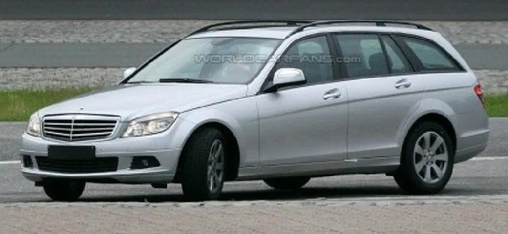 Mercedes Classe C SW: quasi senza camuffature