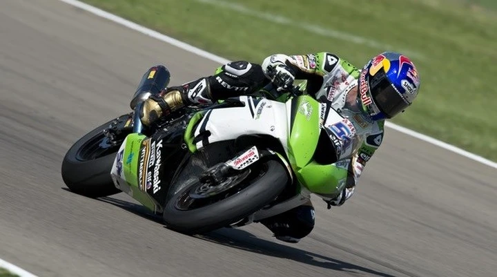 WSS: Sofuoglu davanti a Cluzel nel Day-1 di Donington