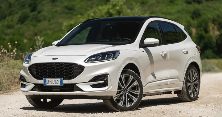 Ford Kuga ST-Line X 2.5 PHEV: prova su strada