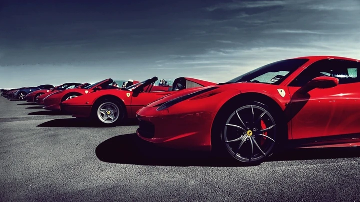 Ferrari: calano le ricerche su Google nell'ultimo decennio