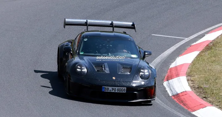 Porsche 911 GT2 RS, la nuova Widowmaker: pronta a riscrivere i record