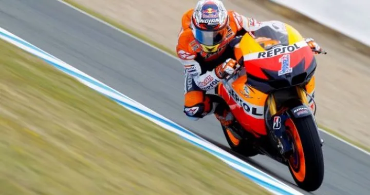 MotoGP, Estoril: Stoner davanti a Spies nelle seconde libere, Hayden 7°, Rossi 9°