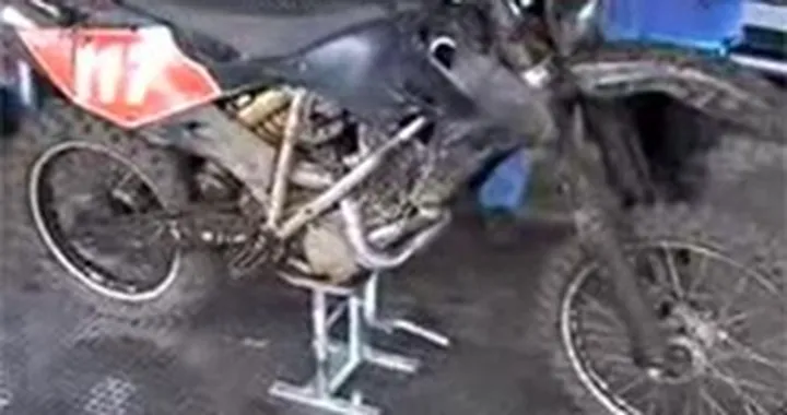 Video (spia) della nuova BMW 450 Enduro