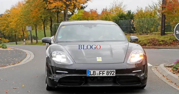 Porsche Taycan Sport Turismo: le foto spia