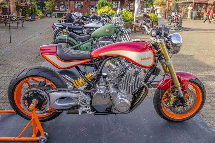 Kickback 2025: il trionfo delle moto custom al Sammy Miller Moto Museum
