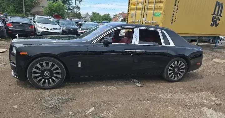 Maxi sequestro, scoperte 12 auto di lusso rubate: valore milionario