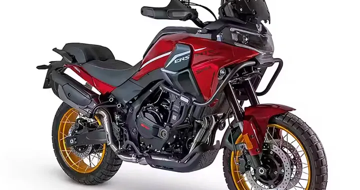 SWM Versante 550 sfida Voge e CFMOTO con un prezzo aggressivo