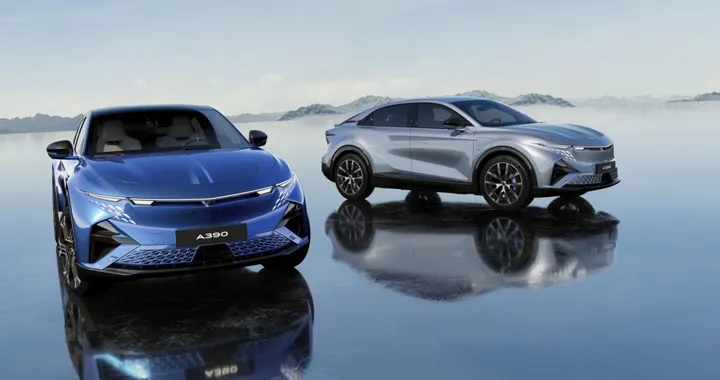 Alpine A390, la fastback elettrica è ordinabile: i prezzi per l'Italia