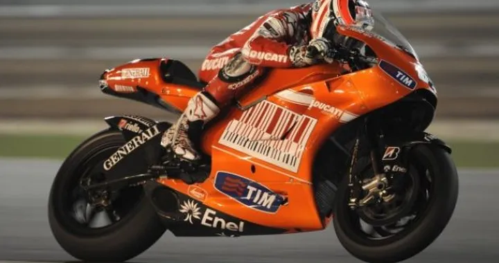 MotoGP: Stoner, "Pollice in su per la GP10". Hayden, "Problemi con la gomma morbida"