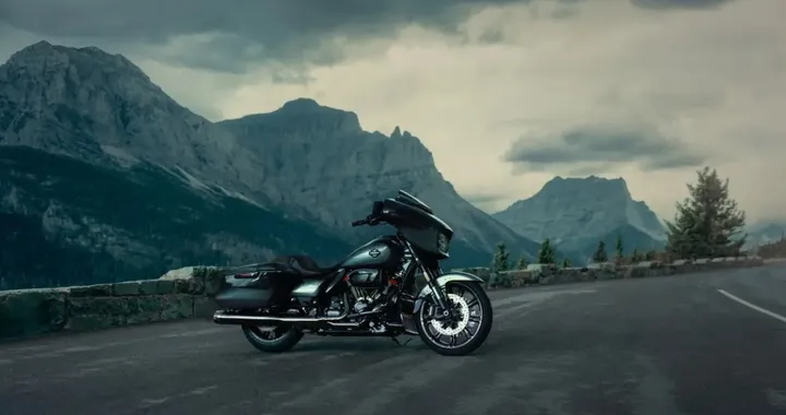 Harley-Davidson CVO Street Glide 2025: la regina delle bagger è tornata