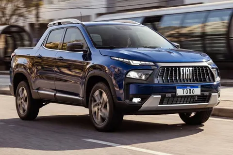 Fiat Toro 2027, debutta il pick-up mild hybrid che funziona anche a etanolo