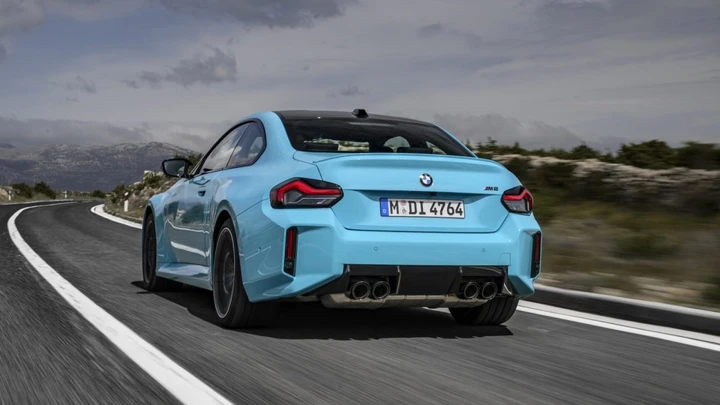 BMW M2 cambia storia, debutta la versione integrale M xDrive