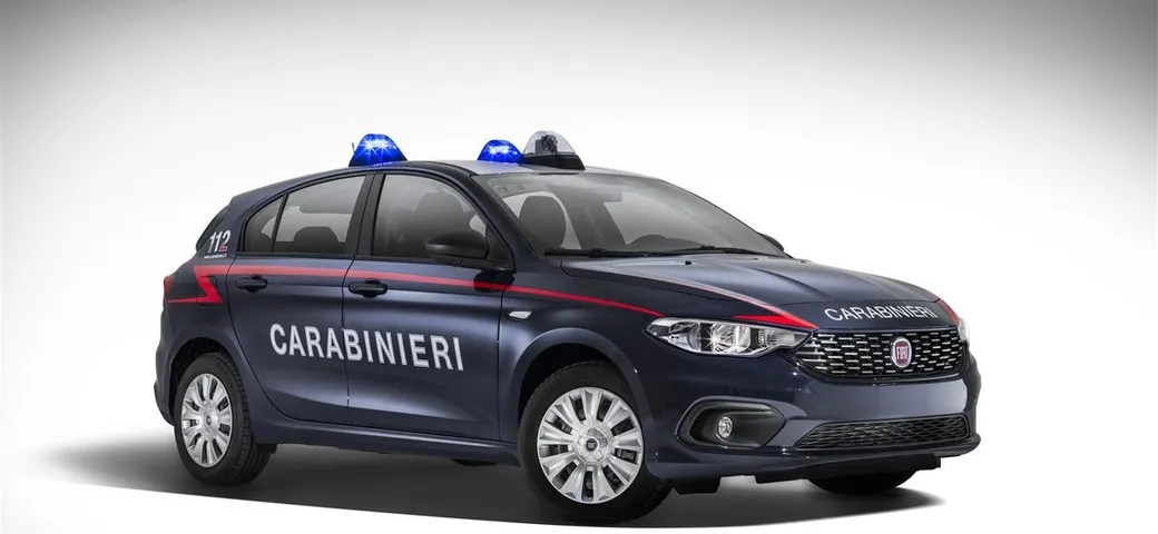 Fiat Tipo: consegnata la prima vettura ai Carabinieri