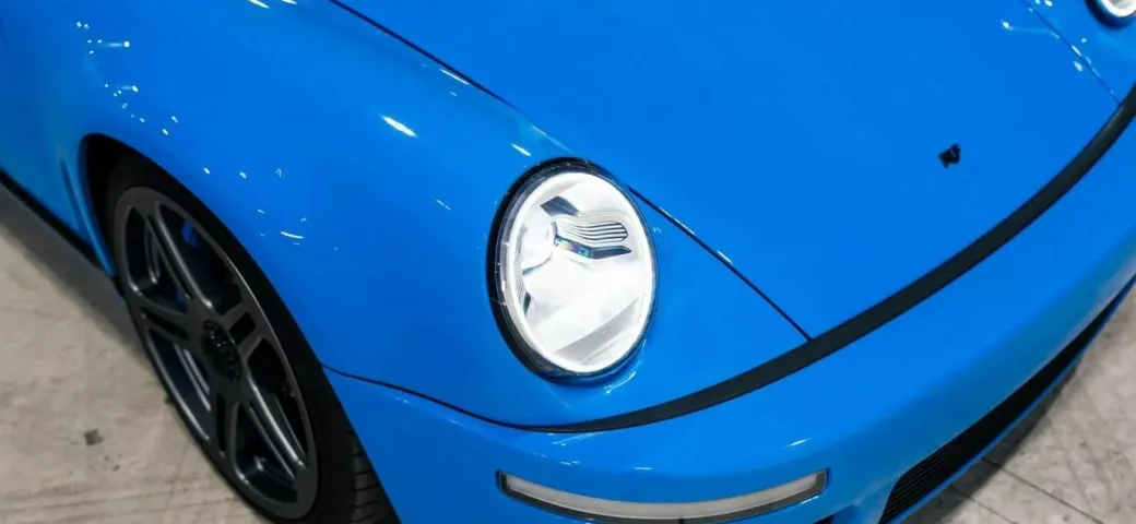 Può sembrare, ma non è una Porsche: è molto più cattiva
