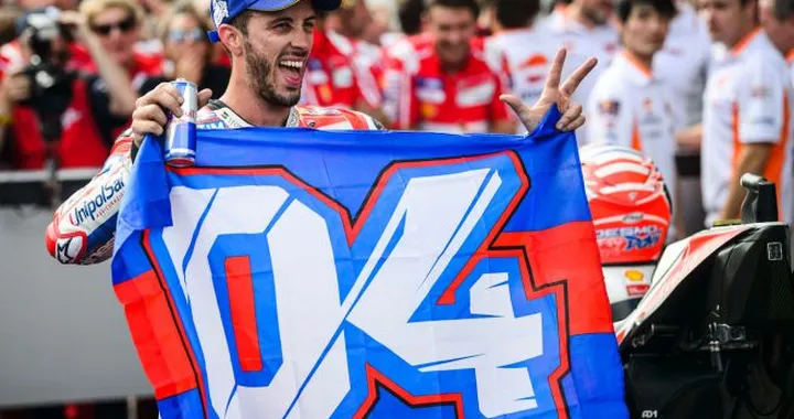 Pagelle MotoGP, festa rossa. La “sberla” del Dovi-tris non frena Marquez verso il mondiale. Arranca Rossi