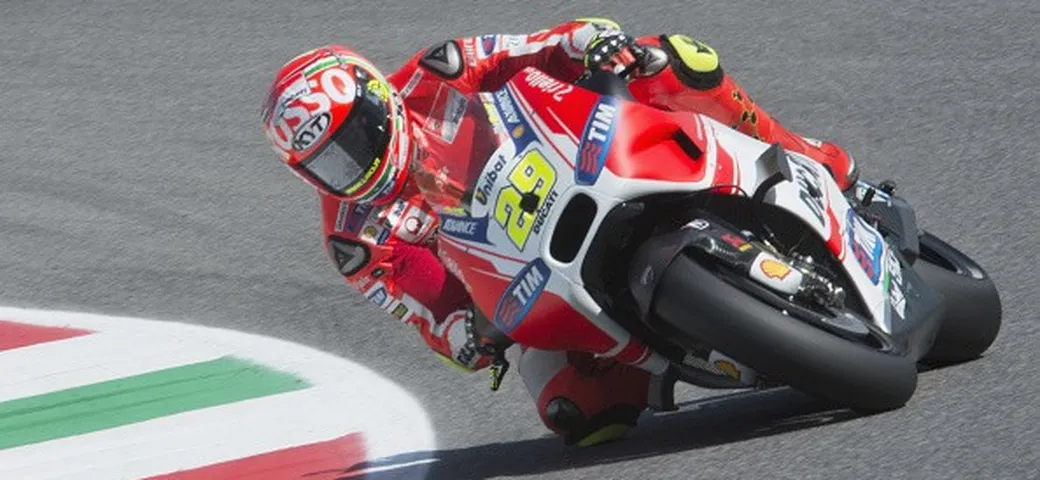 MotoGP Mugello 2015 | Qualifiche: Iannone in pole, Lorenzo secondo, Dovizioso terzo