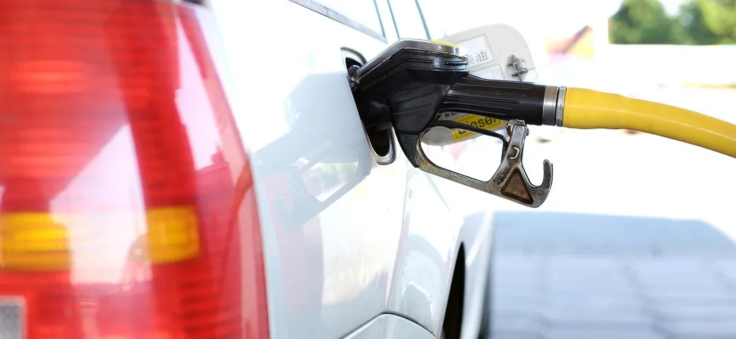 Mercato auto Italia 2021: diesel in caduta libera