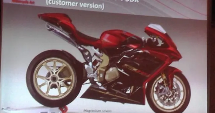 Anteprima MV Agusta F4 RC SBK 2015: 210 CV per 175 Kg