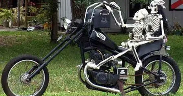 Foto del giorno: viaggi lunghi in moto?