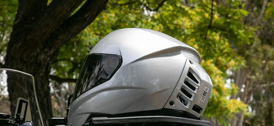 Feher ACH-1: il primo casco con l'aria condizionata