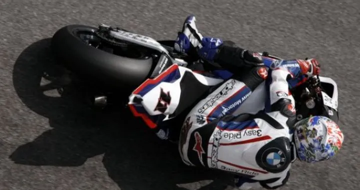 WSBK: Pole stratosferica di Troy Corser a Misano, Biaggi, Fabrizio e Crutchlow in prima fila