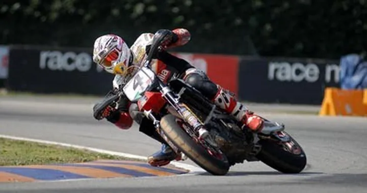Aprilia conquista il campionato del mondo Supermoto costruttori nella S2