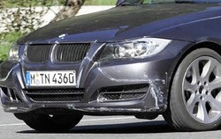 Foto-spia: BMW 335i 4 porte facelift