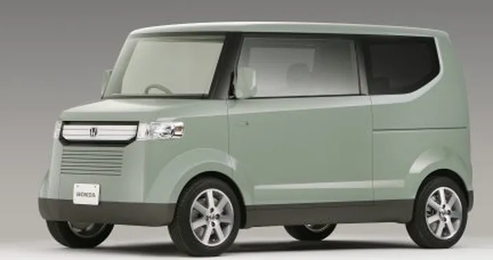 Ecco a voi la fantastica Honda Step Bus