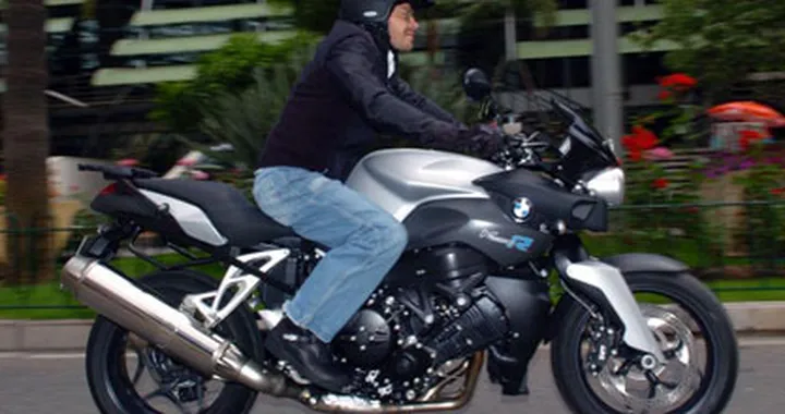 BMW K1200R: la mia passione