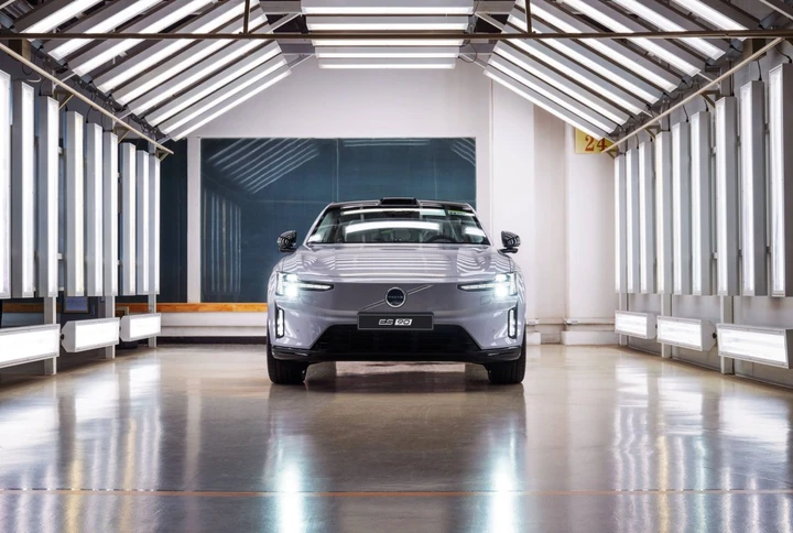 Volvo ES90, sorge una nuova era: inizia la produzione in Cina