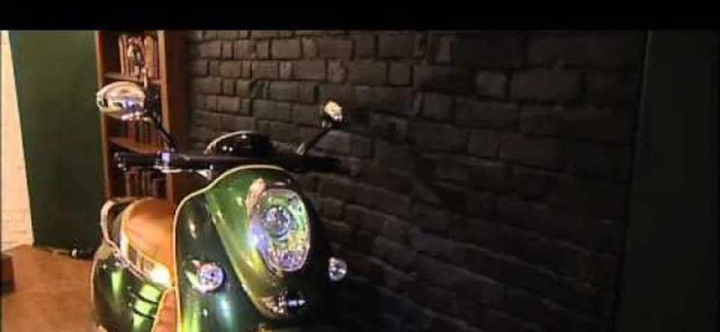 Video: Mini E Scooter Concept, prime immagini in movimento