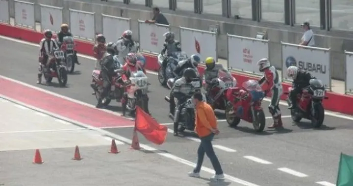 SuperTrophy Yamaha RD Series 2011