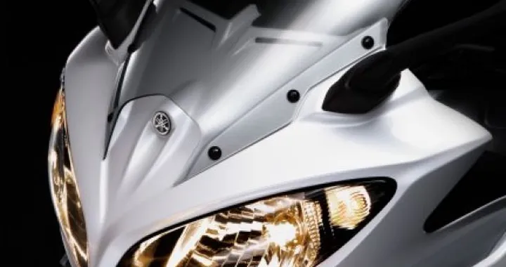 Ecco svelata la Yamaha FZ8 e FZ8 Fazer 2010