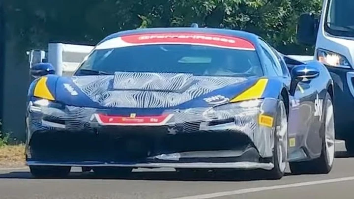 Ferrari SF90 VS: la supercar del Cavallino protagonista in un video spia