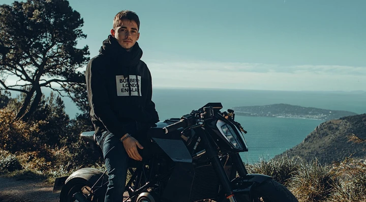 Una special su base Husqvarna Vitpilen per Charles Leclerc