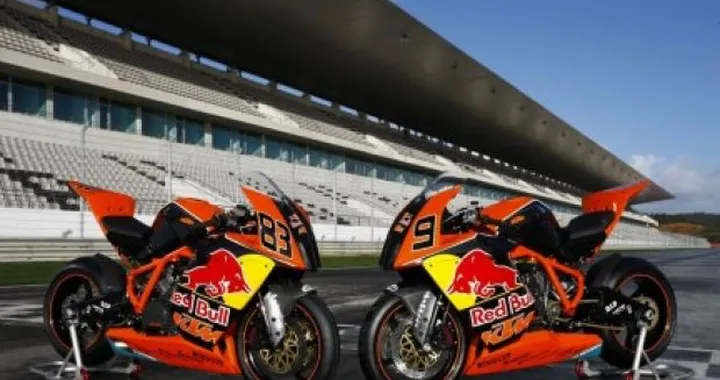 KTM RC8R pronta all'esordio nel Campionato Tedesco Superbike IDM