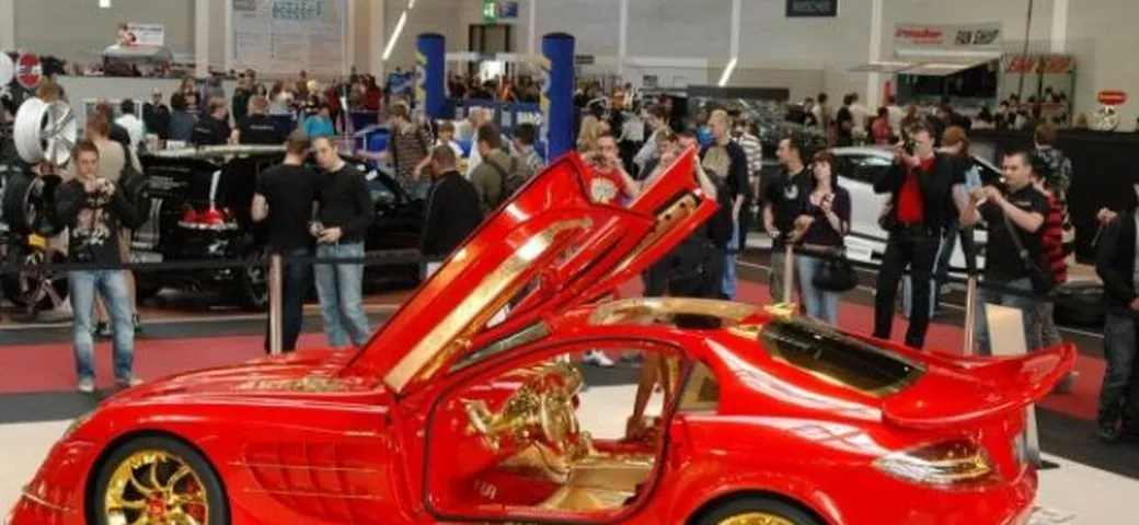 Mercedes: oltre 8 milioni di euro per la  SLR 722 dorata